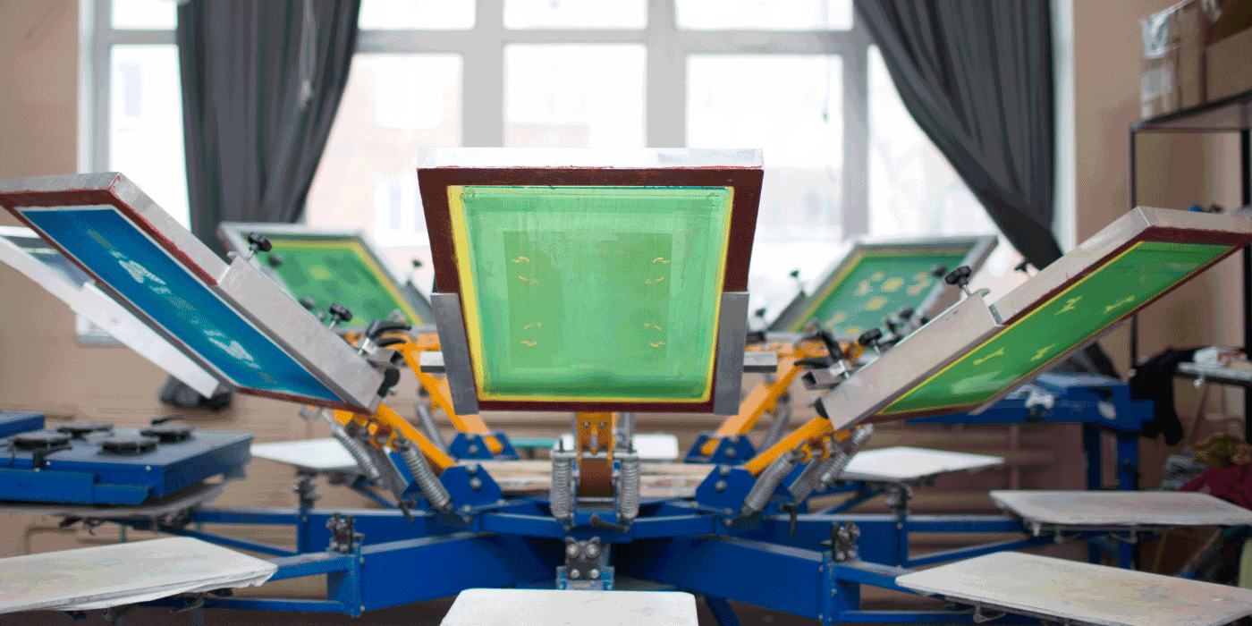 embroidery vs screen printing