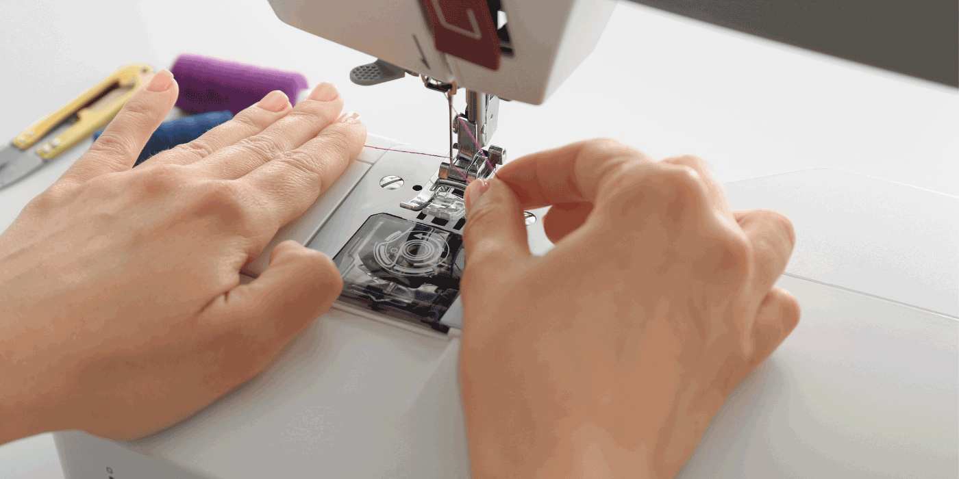 how to thread a sewing machine needle