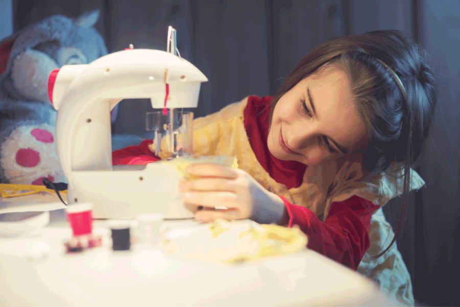 how to change bobbin in mini sewing machine