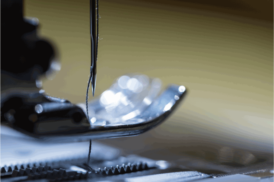 how to change the sewing machine needle