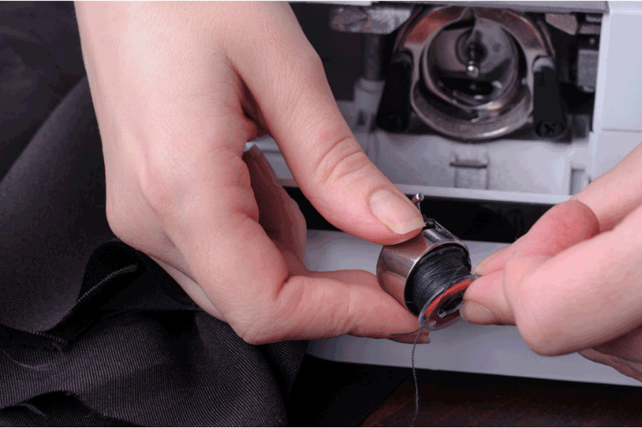 how to put thread on a bobbin