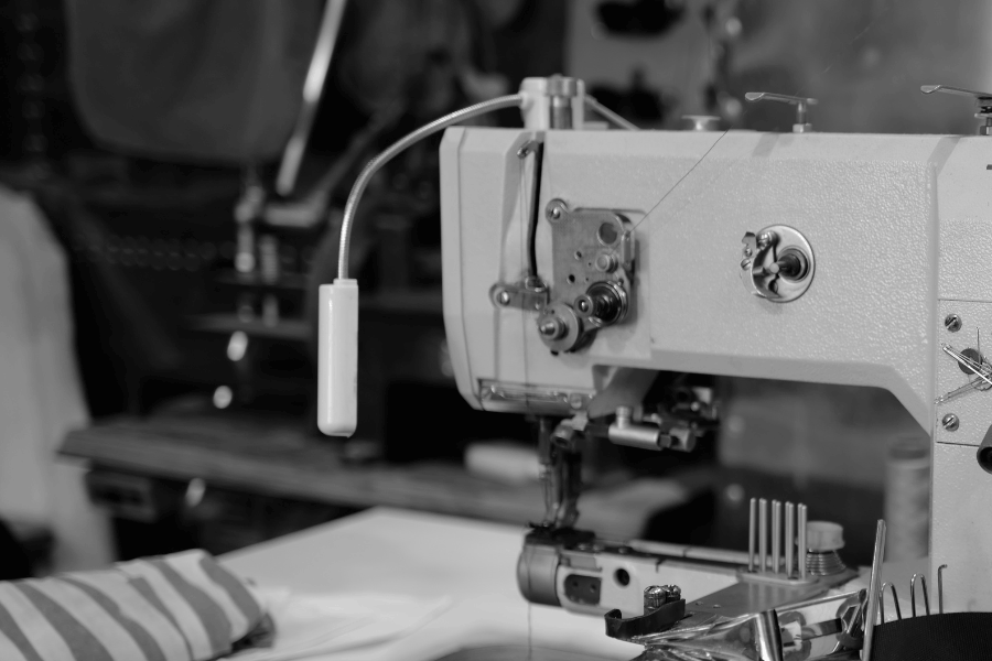 overcasting machine