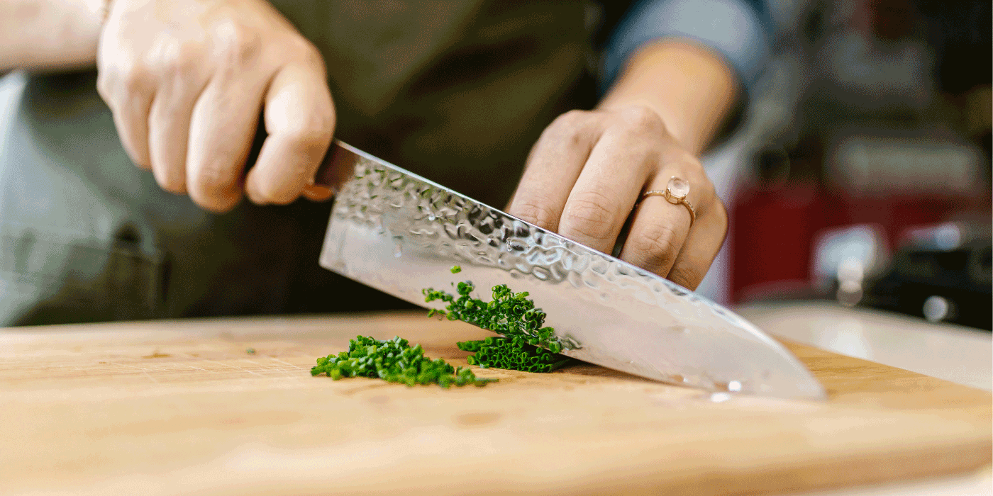 what kind of knife do hibachi chefs use