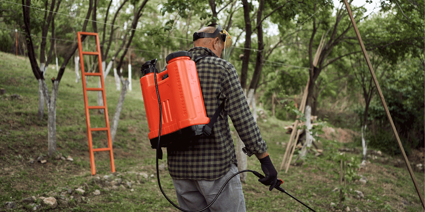 how do you assemble a backpack sprayer