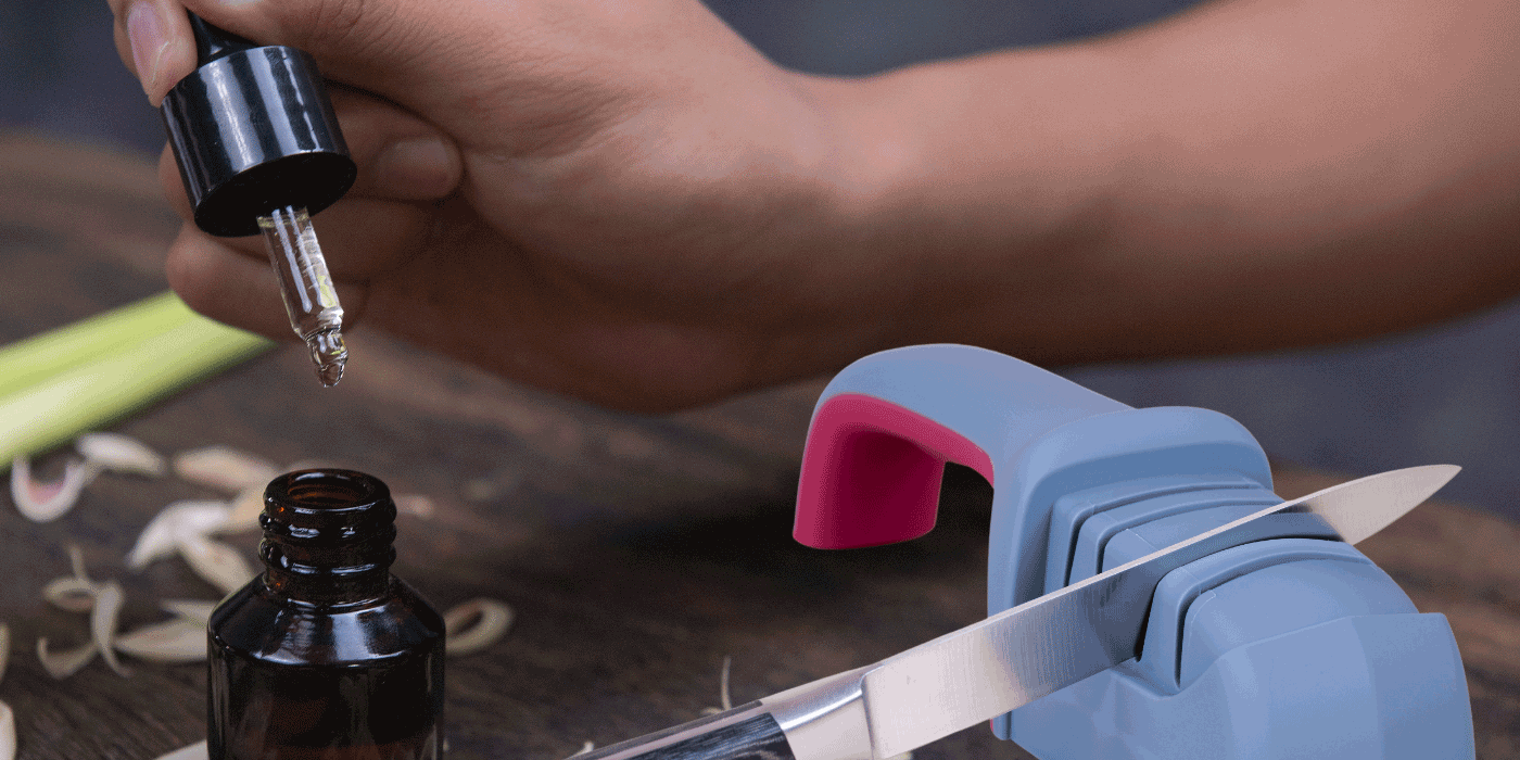 how do you open a blade oil