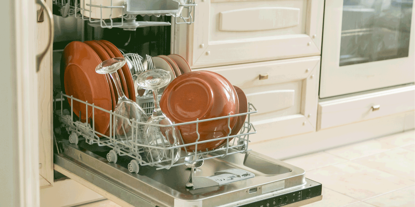how much water does a dishwasher use