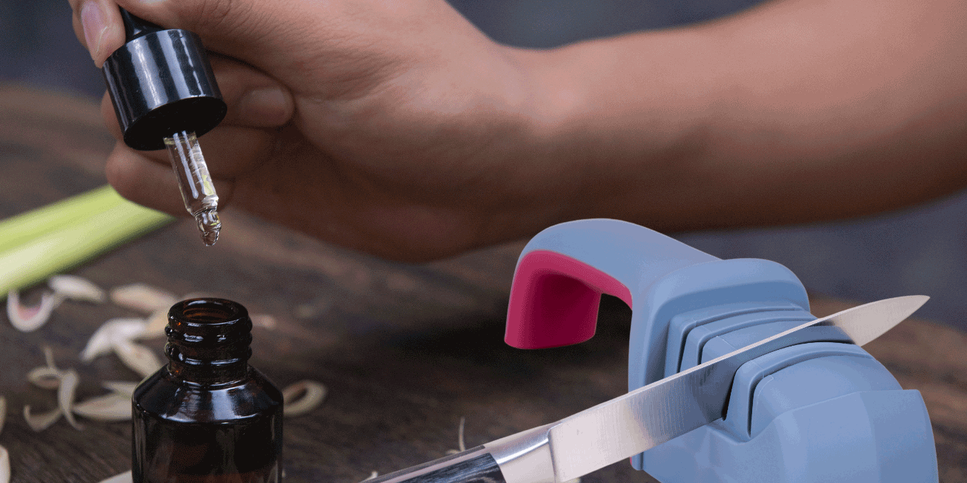 how to apply mineral oil to knife