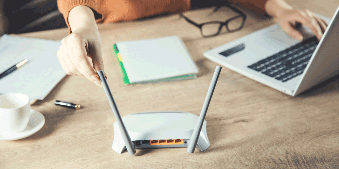 how to connect two routers in packet tracer pdf
