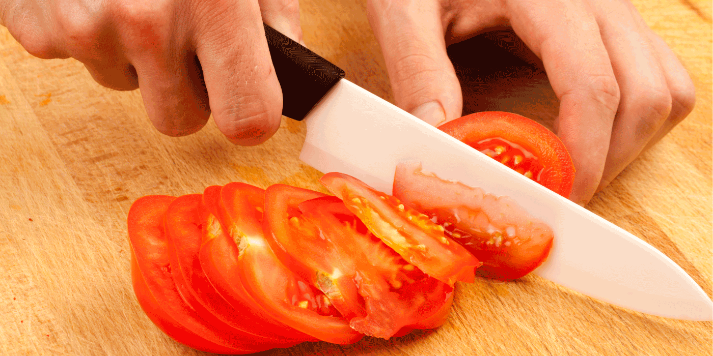 knife to cut tomatoes