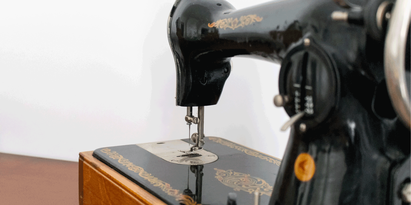 how do you paint an old singer sewing machine