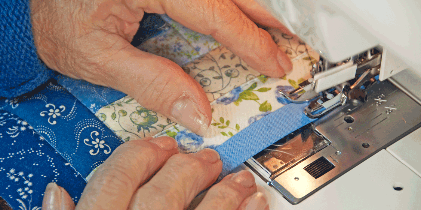 how do you quilt designs with a sewing machine