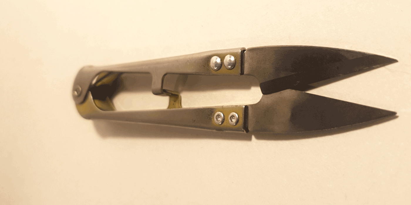 how do you sharpen thread snips