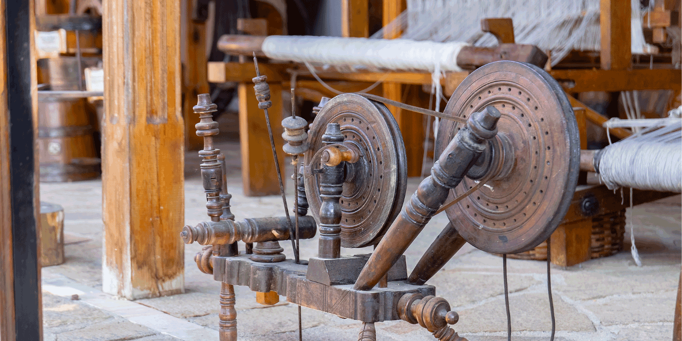 how do you use antique yarn winder