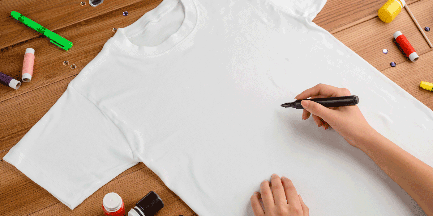 how to draw on a shirt with fabric markers