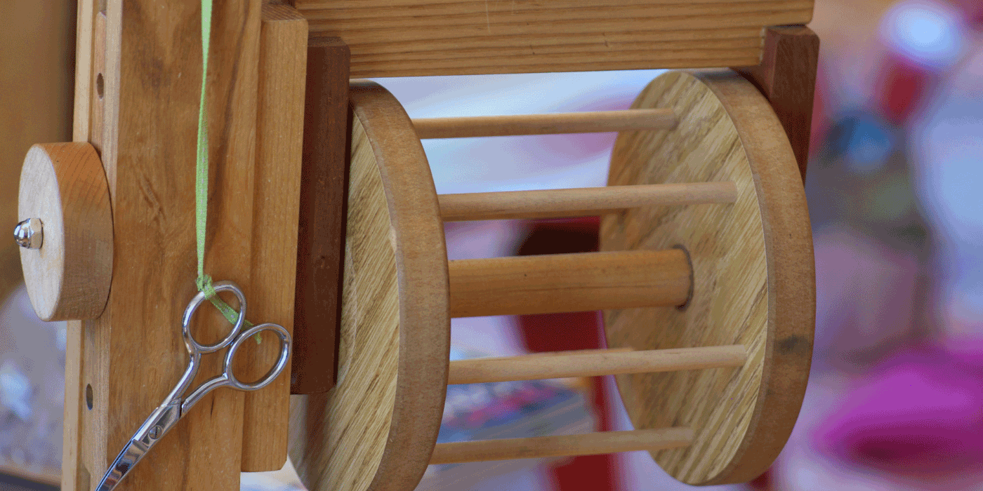 how to make a wooden yarn winder