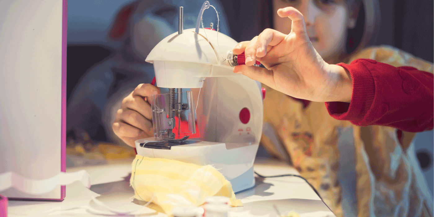 how to thread a dressmaker mini sewing machine
