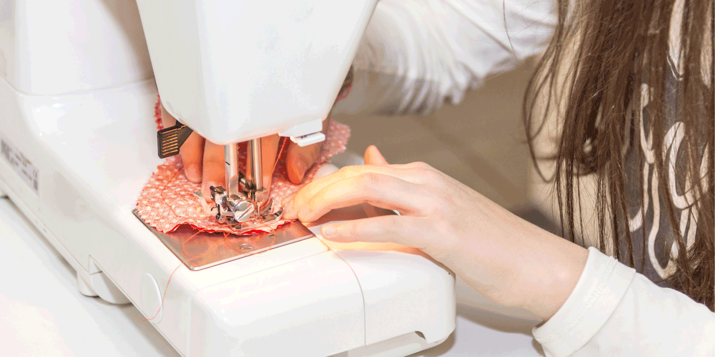 sewing machine for intermediate sewer