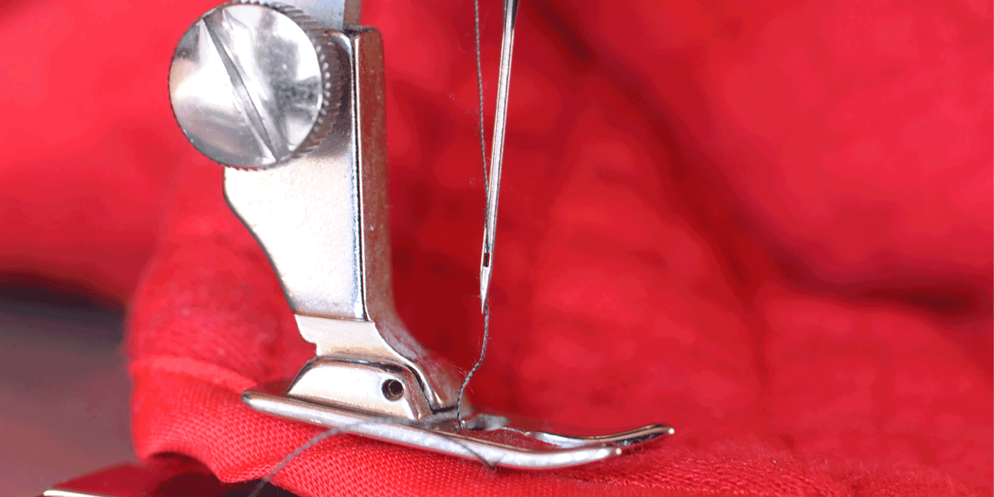 how do you use a curved sewing machine needle