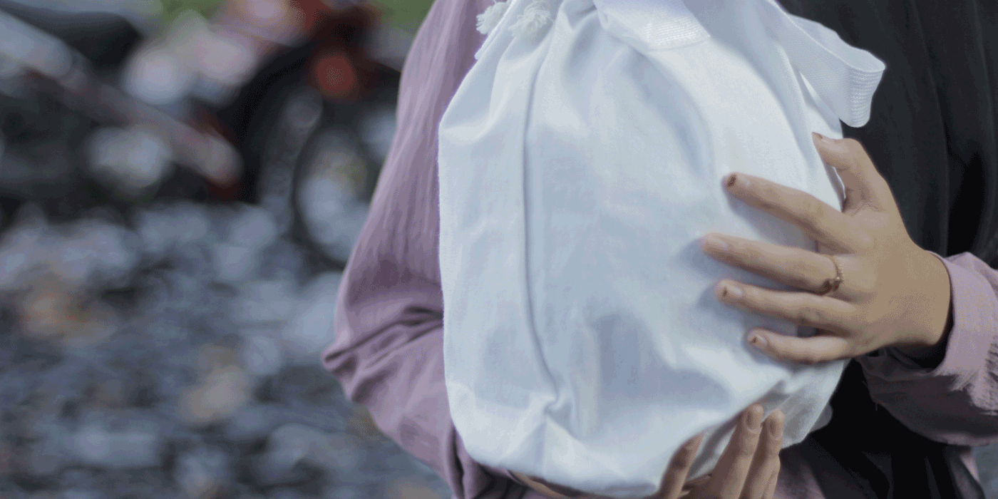 How To Make A Travel Laundry Bag Out Of A Pillow Case