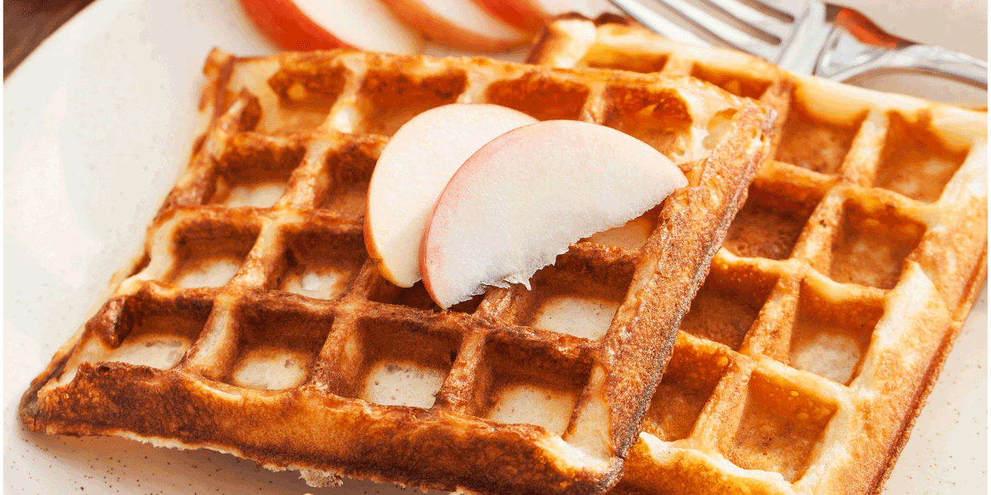 apple cinnamon waffles