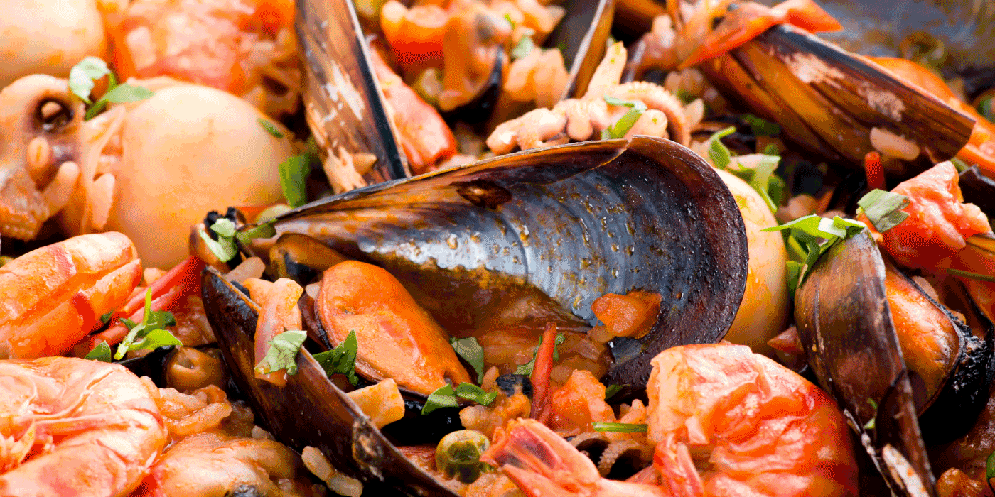 dutch oven seafood paella