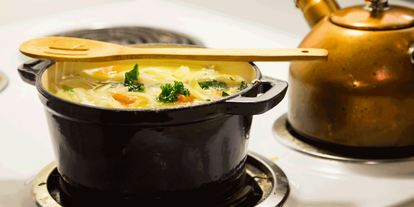dutch oven creamy tuscan tortellini soup
